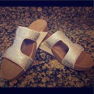 EUC FitFlop Women’s Rokkit Crystal Slide Sandal